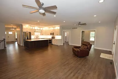 52427 Lynnewood Avenue, South Bend, IN 46628 - Photo 8