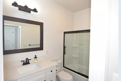 52427 Lynnewood Avenue, South Bend, IN 46628 - Photo 32