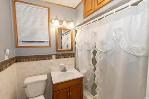 807 Emerson St, Goshen, IN 46526 - Photo 16
