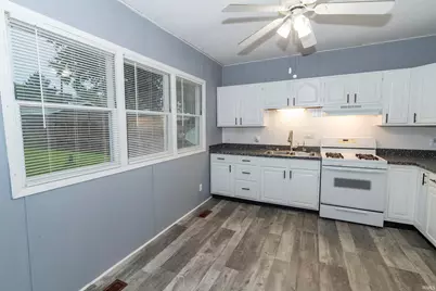 807 Emerson Street, Goshen, IN 46526 - Photo 14