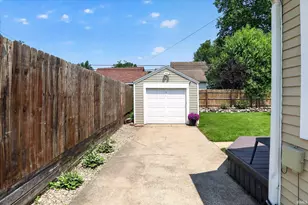 1727 Sunnymede Ave, South Bend, IN 46615 - Photo 34