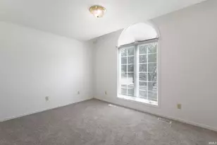4117 Cherry Pointe Dr, South Bend, IN 46628 - Photo 10