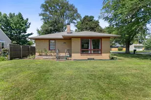 19637 Paxson Dr, South Bend, IN 46637 - Photo 2