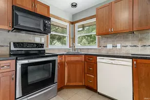 19637 Paxson Dr, South Bend, IN 46637 - Photo 4