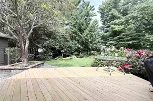 1325 E Erskine Mnr Hl Dr, South Bend, IN 46614 - Photo 20