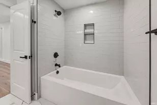 11151 Calle Jules Ct, Osceola, IN 46561 - Photo 16