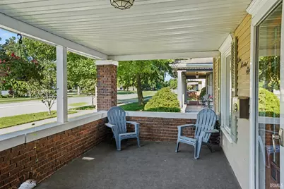 408 W Mishawaka Avenue, Mishawaka, IN 46545 - Photo 2