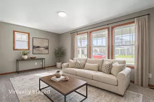 1563 E Edgar East Ave, Mishawaka, IN 46545 - Photo 2