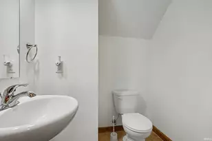 1524 Tall Grass Prairie Dr, Mishawaka, IN 46544 - Photo 10