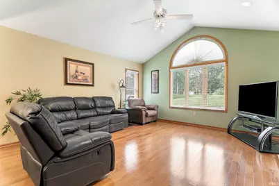 3855 Sandpiper Cove Run, South Bend, IN 46628 - Photo 6