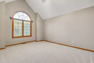 7674 E Potato Hole Ct, New Carlisle, IN 46552 - Photo 14