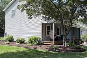 51530 Creekside Dr, Granger, IN 46530 - Photo 4