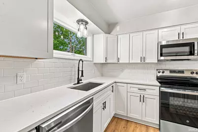 102 S Greenlawn Avenue, South Bend, IN 46617 - Photo 8