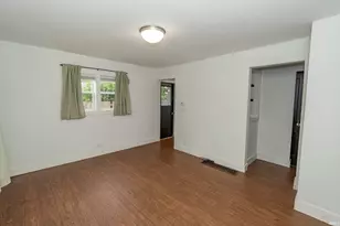 133 E Willow Dr, South Bend, IN 46637 - Photo 16