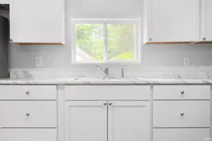 1046 Lawndale Ave, South Bend, IN 46628 - Photo 18