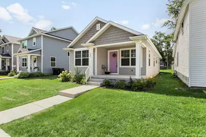 212 E Dubail Avenue, South Bend, IN 46613 - Photo 2