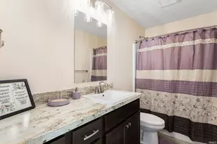 212 E Dubail Ave, South Bend, IN 46613 - Photo 16