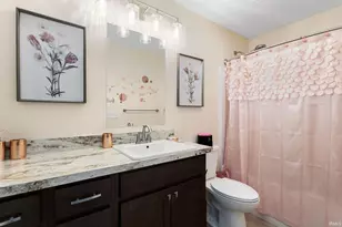 212 E Dubail Ave, South Bend, IN 46613 - Photo 20