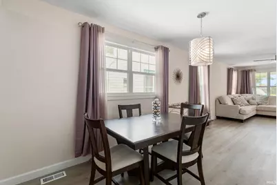 212 E Dubail Avenue, South Bend, IN 46613 - Photo 8