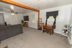 924 W Marion St, Mishawaka, IN 46545 - Photo 4