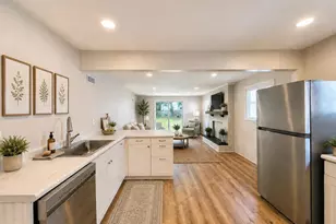 733 E Bronson St, South Bend, IN 46601 - Photo 6