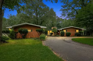 52585 Brook Trails Dr, South Bend, IN 46637 - Photo 2