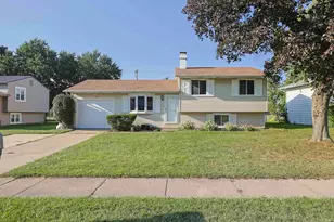 2934 Colonial Dr, Mishawaka, IN 46544 - Photo 1