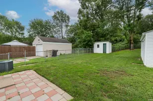 908 Dover Dr, South Bend, IN 46614 - Photo 18