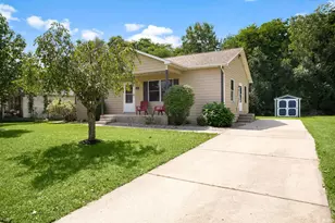 1849 N Meade St, South Bend, IN 46628 - Photo 2