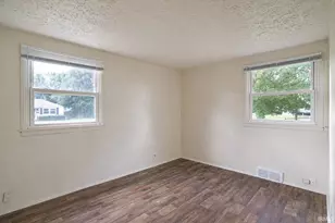 2505 Northview Dr, South Bend, IN 46628 - Photo 10