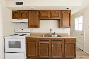 2505 Northview Dr, South Bend, IN 46628 - Photo 8