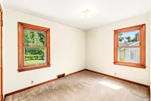 405 W Angela Blvd, South Bend, IN 46617 - Photo 14