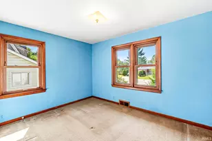 405 W Angela Blvd, South Bend, IN 46617 - Photo 10
