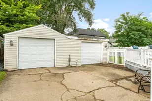 147 N Oakley Ave, Mishawaka, IN 46544 - Photo 20