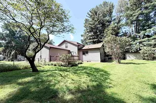 617 W Cedar St, North Liberty, IN 46554 - Photo 12
