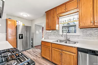 1917 E Bowman Street, South Bend, IN 46613 - Photo 8