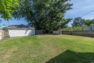 201 E Bowman St, South Bend, IN 46613 - Photo 26