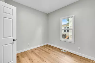 2422 Kenwood Avenue, South Bend, IN 46628 - Photo 18