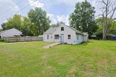 111 N Grand Street, Lakeville, IN 46536 - Photo 2