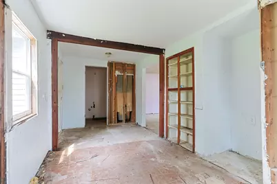 111 N Grand Street, Lakeville, IN 46536 - Photo 6