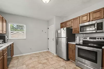 1241 Diamond Avenue, South Bend, IN 46628 - Photo 10