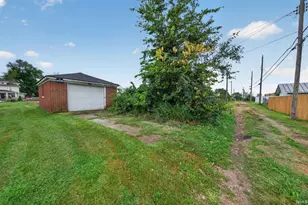 221 Haney Ave, South Bend, IN 46613 - Photo 8