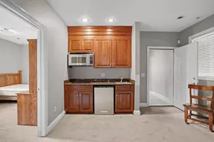 330 N Sunnyside Ave, South Bend, IN 46617 - Photo 12