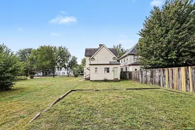 1106 Portage Avenue, South Bend, IN 46616 - Photo 4