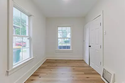 209 E 6th Street, Mishawaka, IN 46544 - Photo 14
