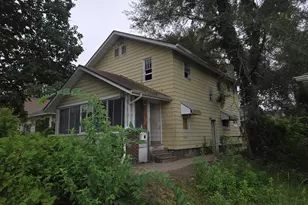 116 W Irvington Ave, South Bend, IN 46614 - Photo 2