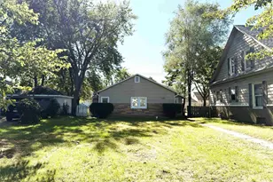 1521 E Lincolnway Way, Mishawaka, IN 46544 - Photo 1