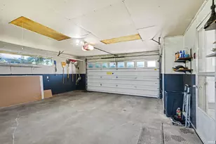 55912 Riverdale Dr, Elkhart, IN 46514 - Photo 30