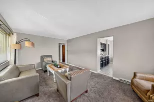2405 Rockne Dr, South Bend, IN 46615 - Photo 4