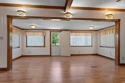 845 E 3rd Street, Mishawaka, IN 46544 - Photo 2